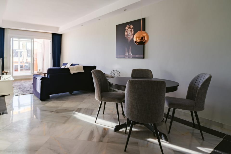 Living room, Seating area, Dining area