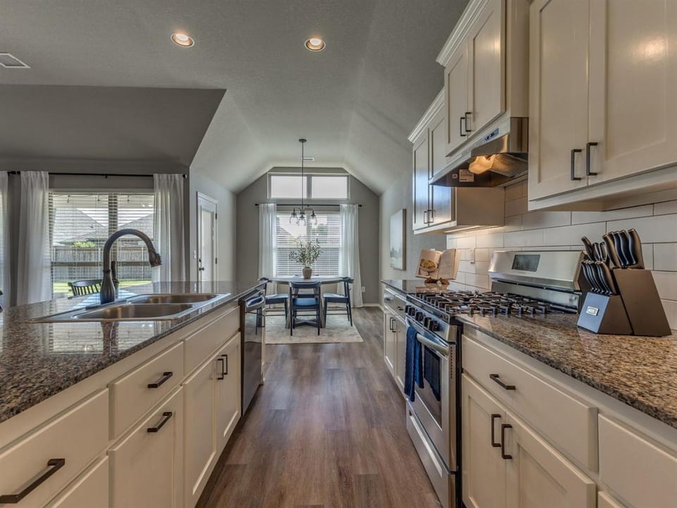 6017 Cozy Corner - Great Location! House in Broken Arrow