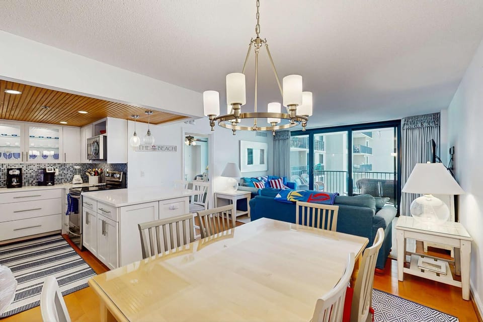 Sea Colony 3rd floor end unit condo with pools tennis & pickle ball courts fitness center House in Sussex County
