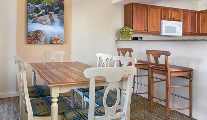 Wyndham South Shore Four 4BR Apartments House in Round Hill Village