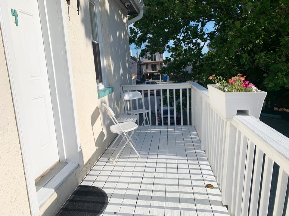 Facade/entrance, Neighbourhood, Seating area