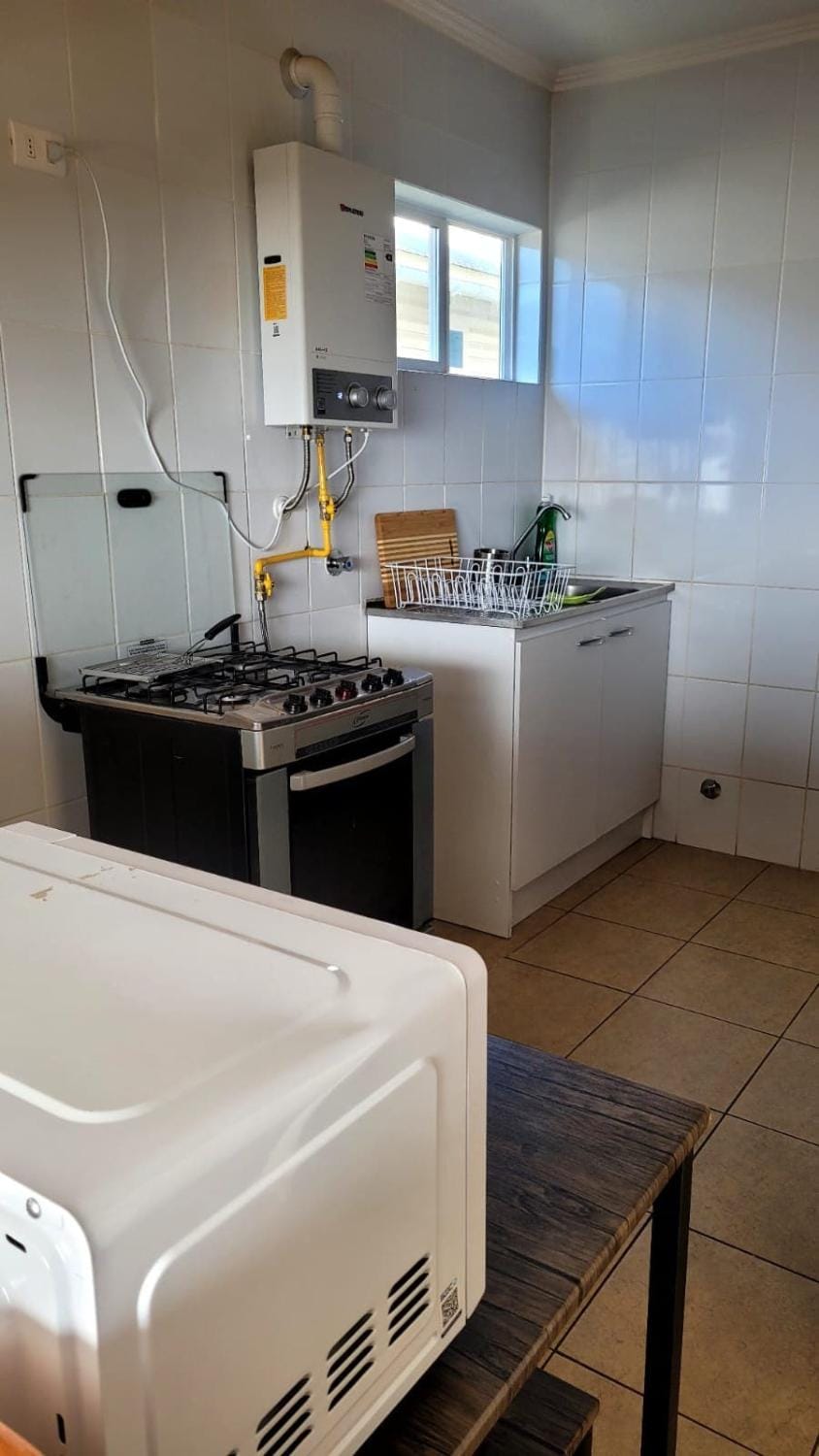 Kitchen or kitchenette, oven, kitchen