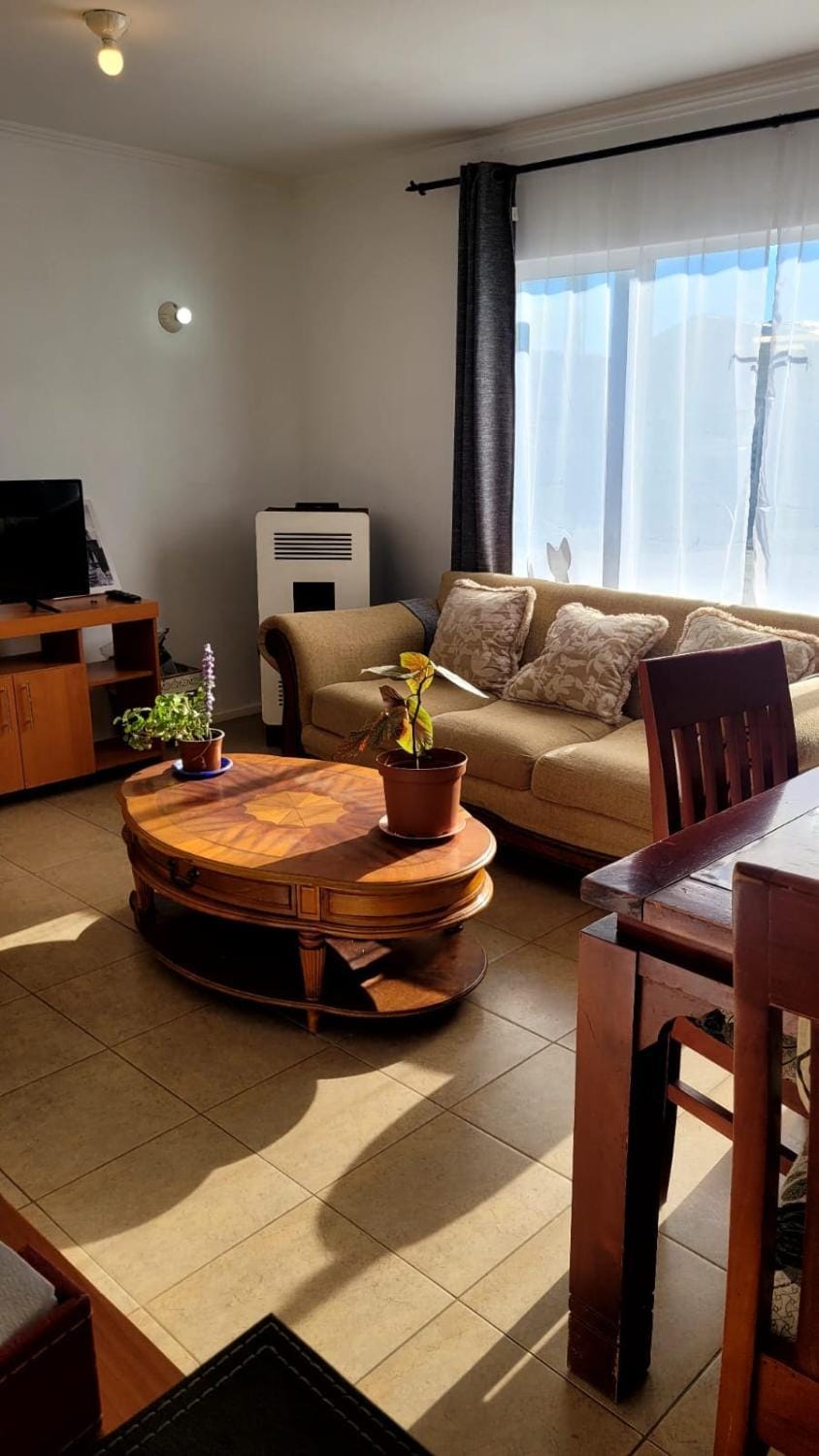 Communal lounge/ TV room, TV and multimedia, Living room, Seating area, Dining area, Evening entertainment