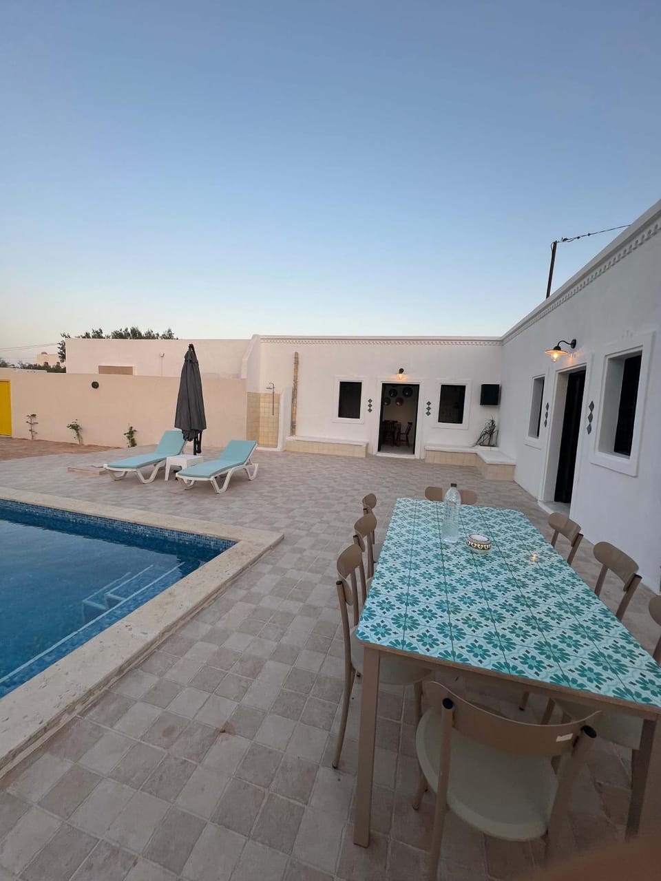 Swimming pool