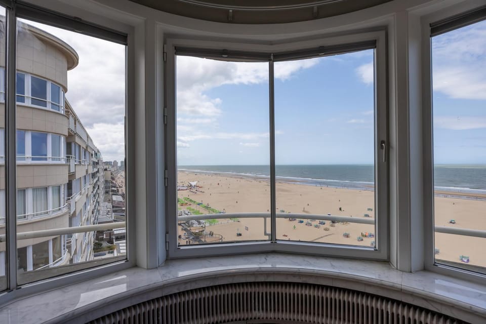 LECOMTE - Beach View 47 Apartment in Ostend