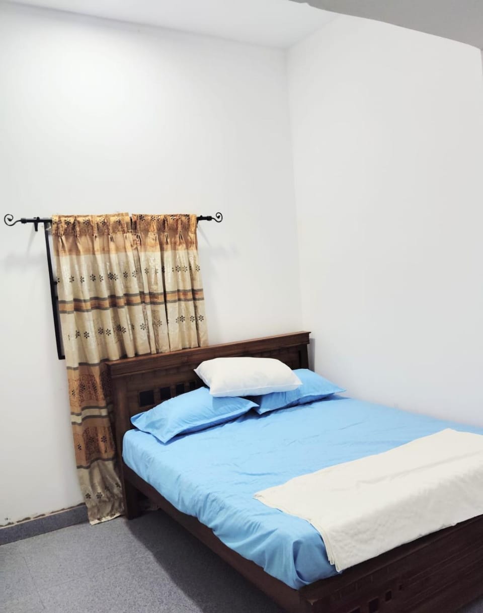 Cozy Home Stay Apartment in Western Province