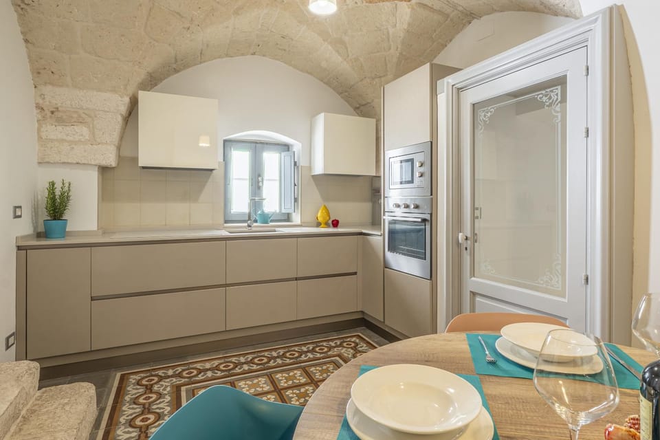 Kitchen or kitchenette, kitchen, kitchen