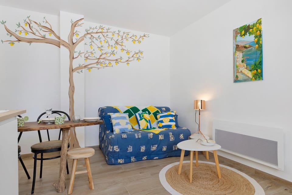 Property building, Living room