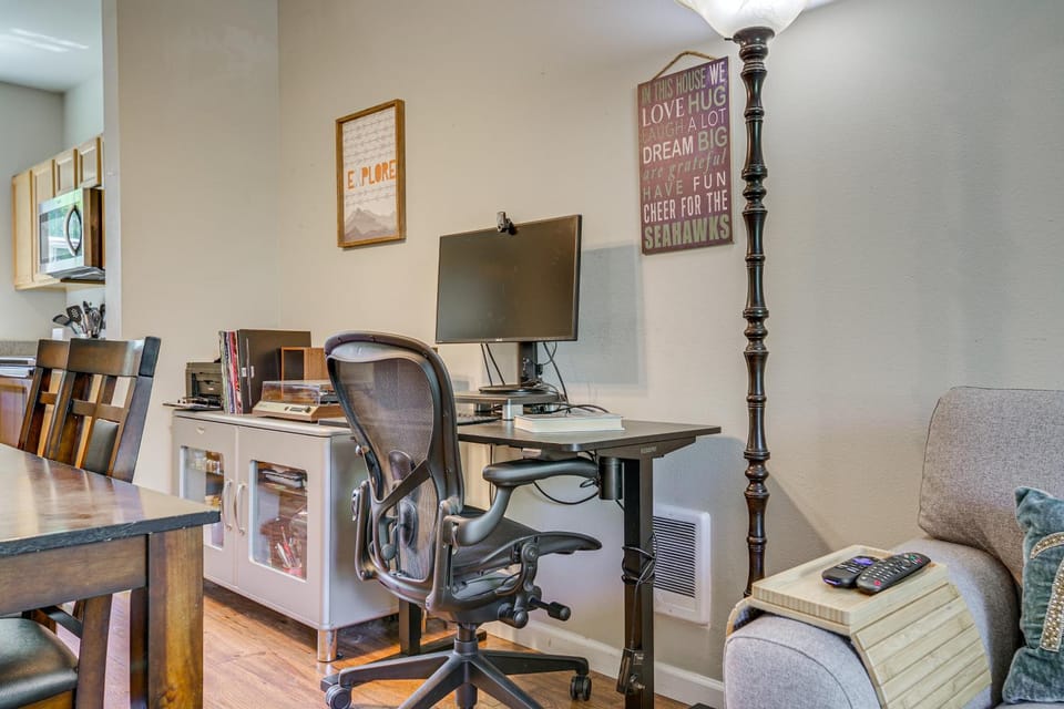 Half Block to Train! South Beacon Hill Area Home House in Seattle