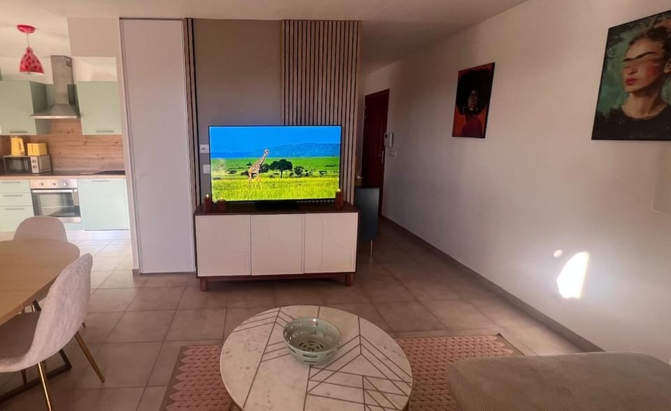 Charming, quiet apartment with a view Apartment in Canton of Geneva