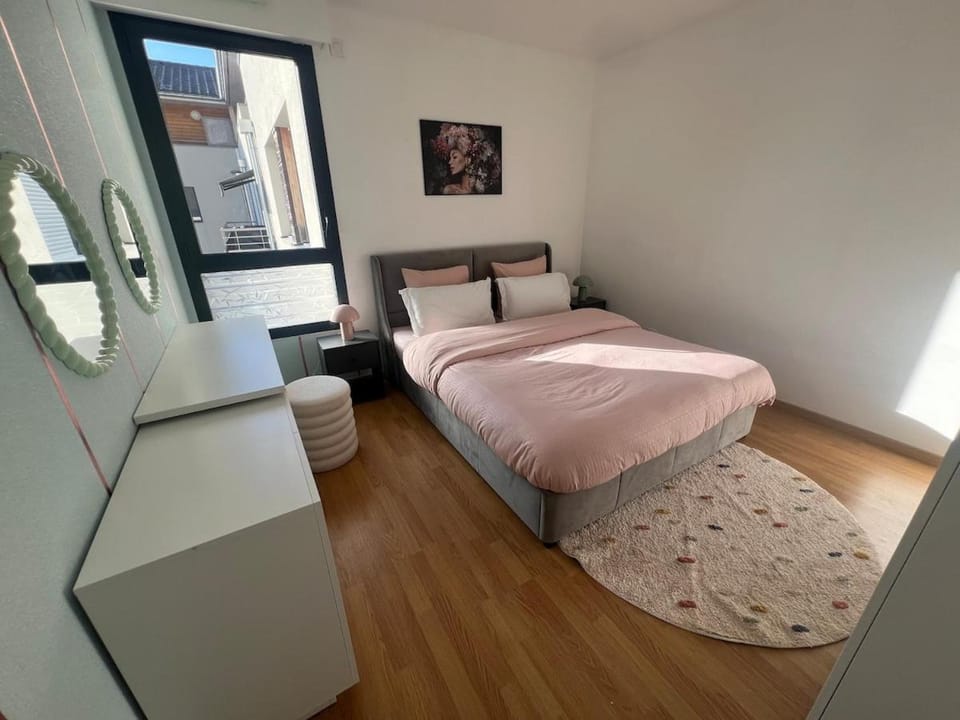 Charming, quiet apartment with a view Apartment in Canton of Geneva
