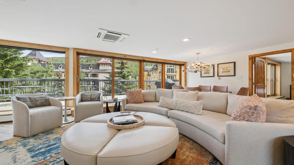 Day, View (from property/room), Balcony/Terrace, Living room, Seating area, furniture, air conditioner