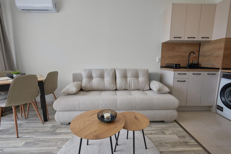Communal lounge/ TV room, Seating area