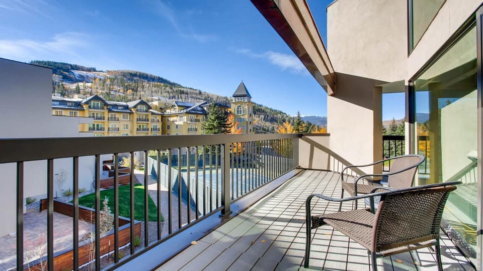 Day, Balcony/Terrace, Autumn, Mountain view