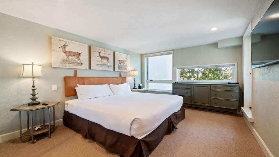 Bed, Day, Bedroom, furniture, towels, wardrobe