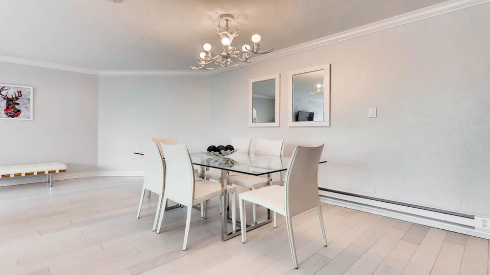 Day, Dining area, furniture