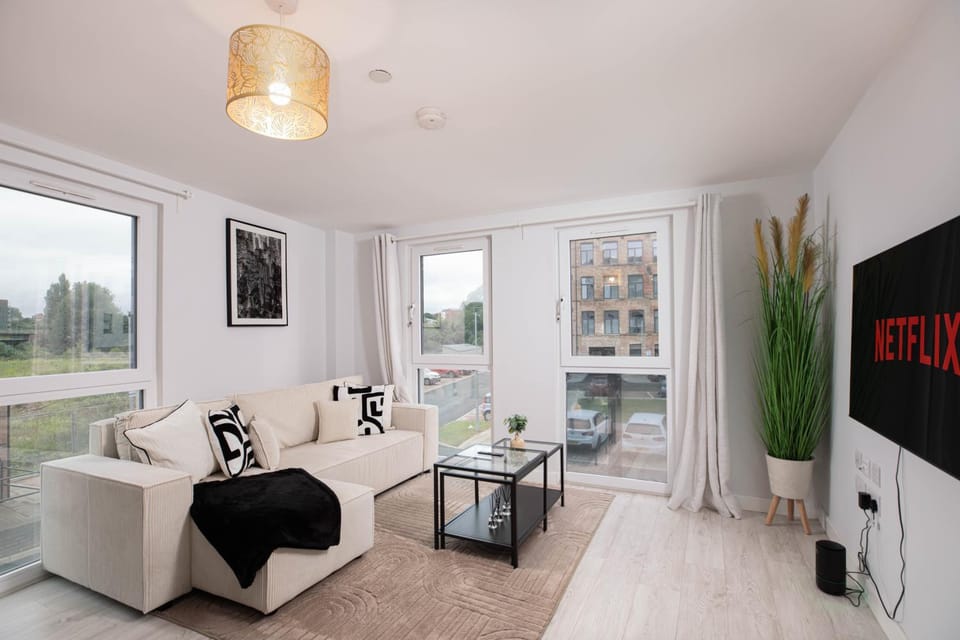 Communal lounge/ TV room, TV and multimedia, Living room, Photo of the whole room, Seating area, Evening entertainment