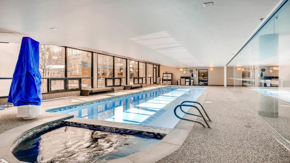 Day, Hot Tub, View (from property/room), Swimming pool