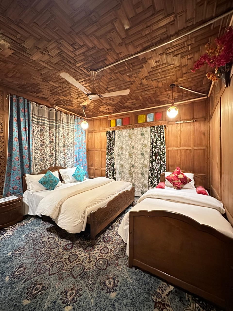 Lake Palace Group Of House Boats Hotel in India