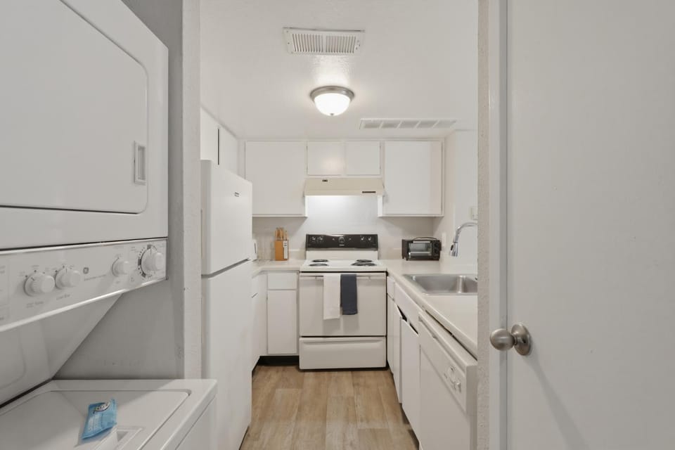 East Nashville living made simple Apartment in Cloverhill
