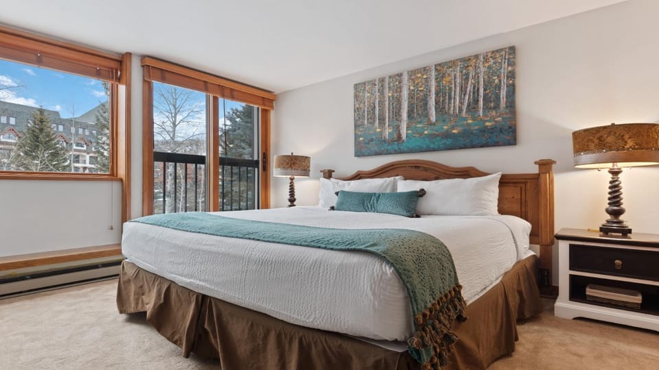 Bed, Day, Balcony/Terrace, Bedroom, Mountain view, furniture, heating