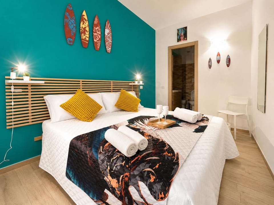 Bed, Photo of the whole room, Bedroom, towels, wardrobe