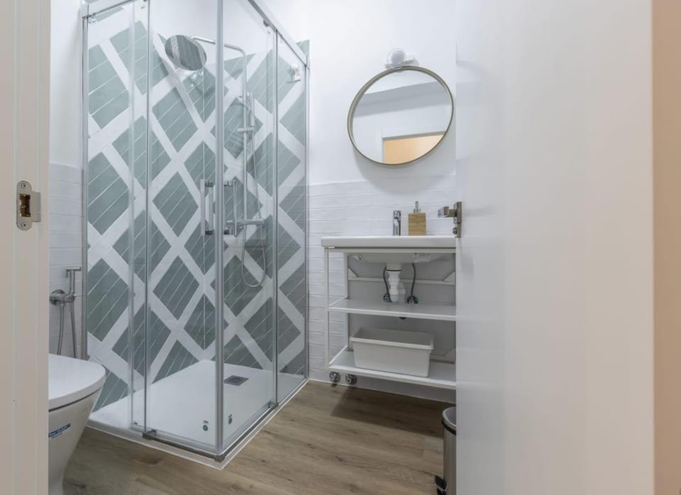 Amplio alojamiento reformado en Oviedo, ideal para familias y grupos Apartment in Oviedo