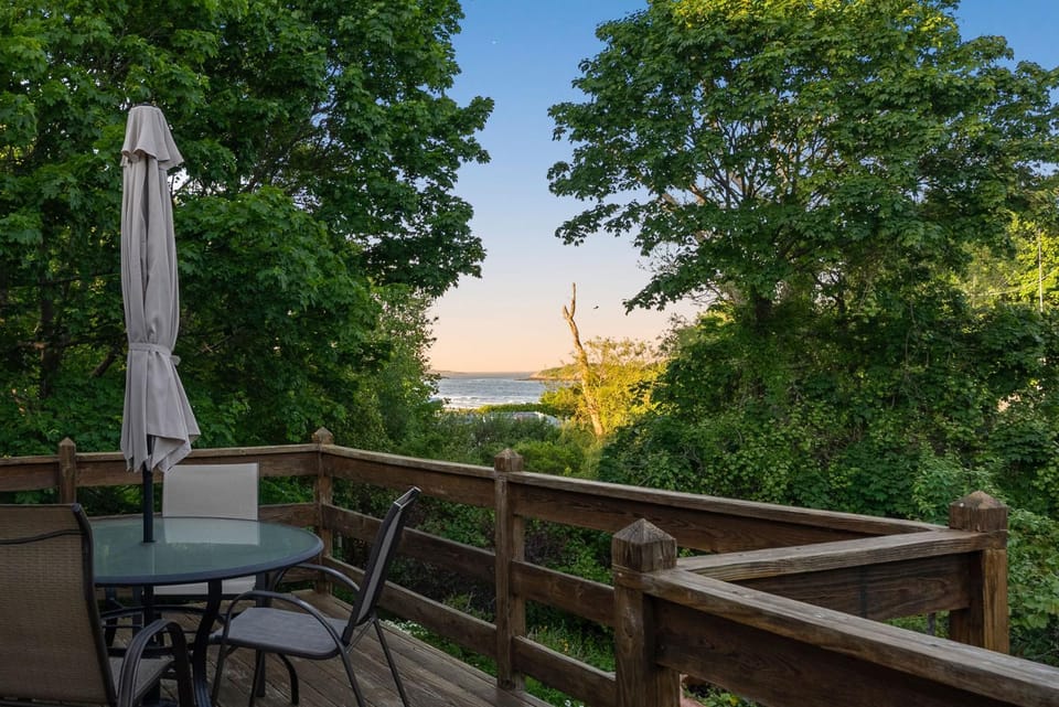 Patio, Day, Natural landscape, Garden, Balcony/Terrace, Lake view, Sunset