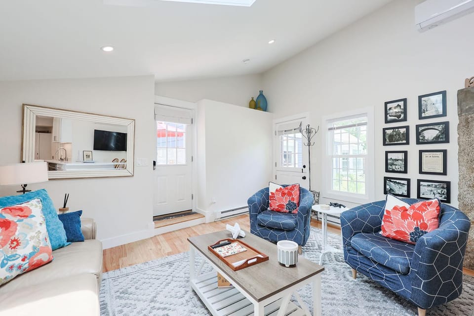 Granite Cottage House in Rockport