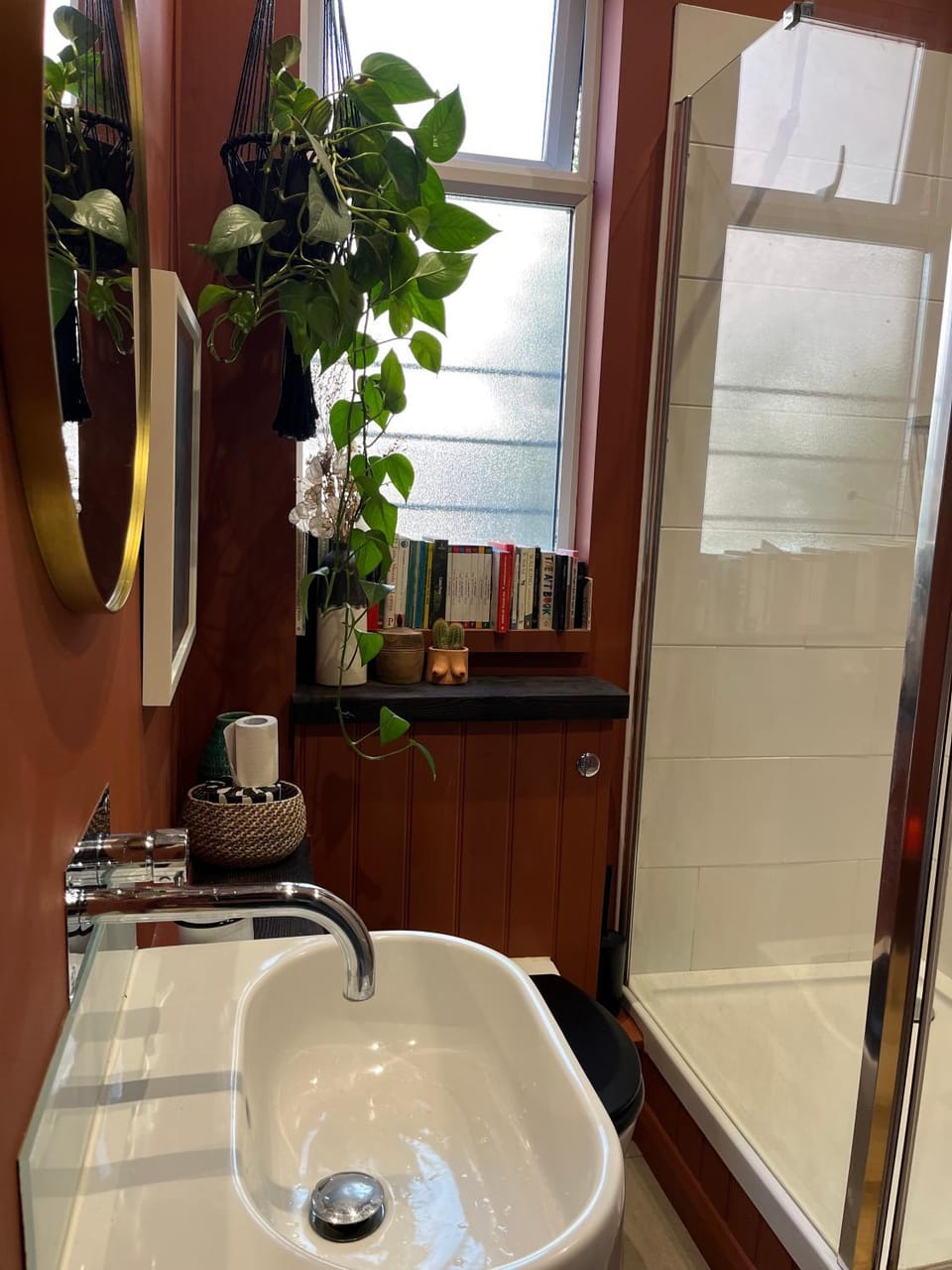 Shower, Toilet, Bathroom