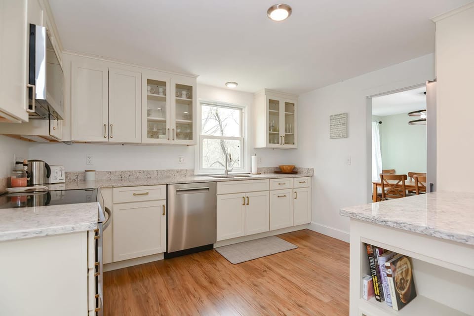 Day, Kitchen or kitchenette, dishwasher, furniture, kitchen