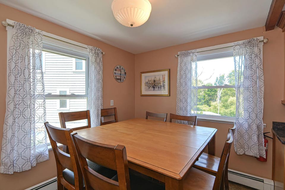 Day, Dining area, heating