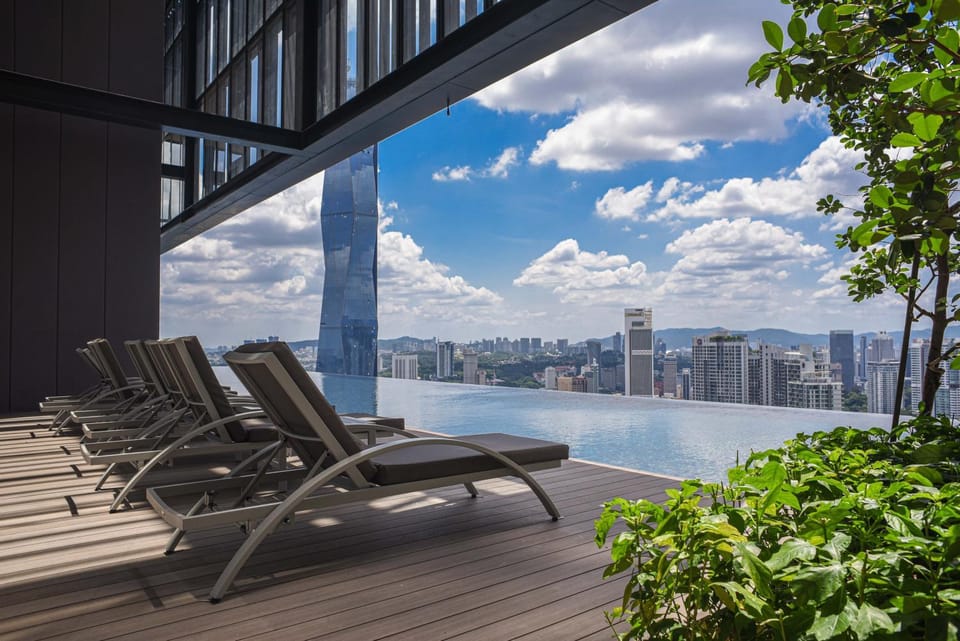 Day, Natural landscape, View (from property/room), City view, Swimming pool, Swimming pool, sunbed