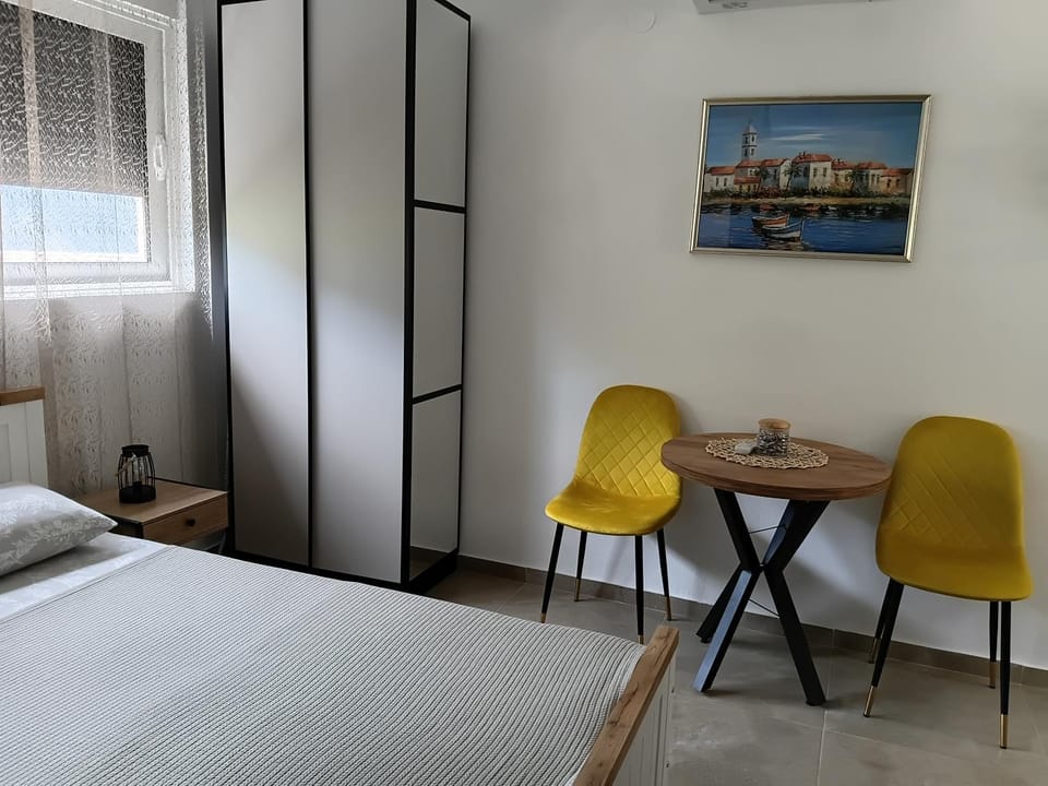 Studio Verde with swimming pool Apartment in Kotor Municipality