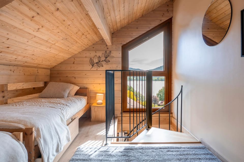 Bed, View (from property/room), Bedroom