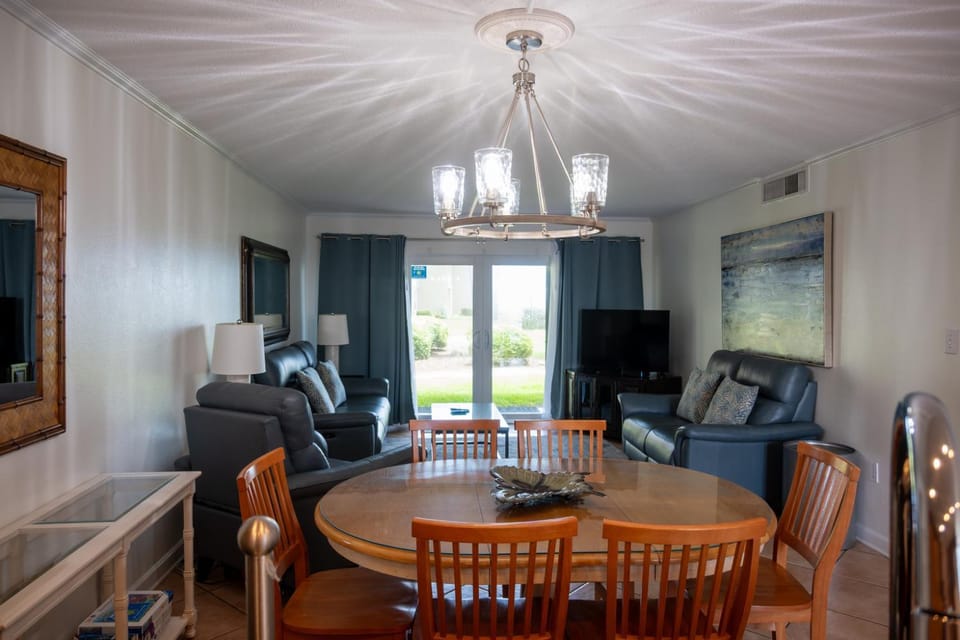 TV and multimedia, Living room, Dining area