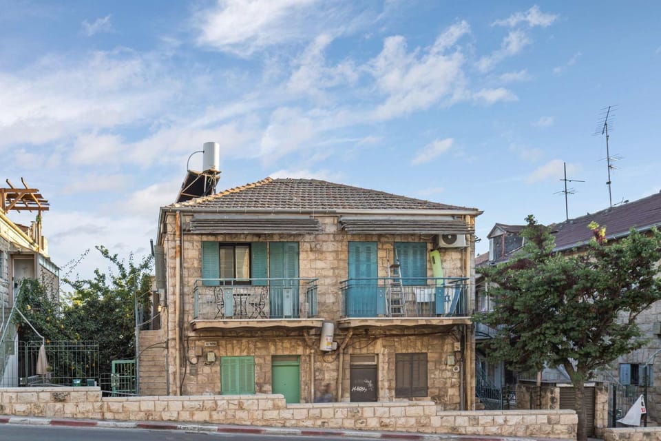 Authentic Jerusalem Experience New Designer Apt Apartment in Jerusalem