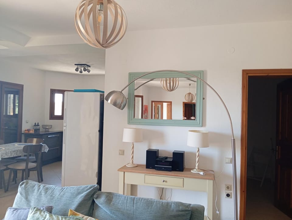 Living room, Dining area, kitchen