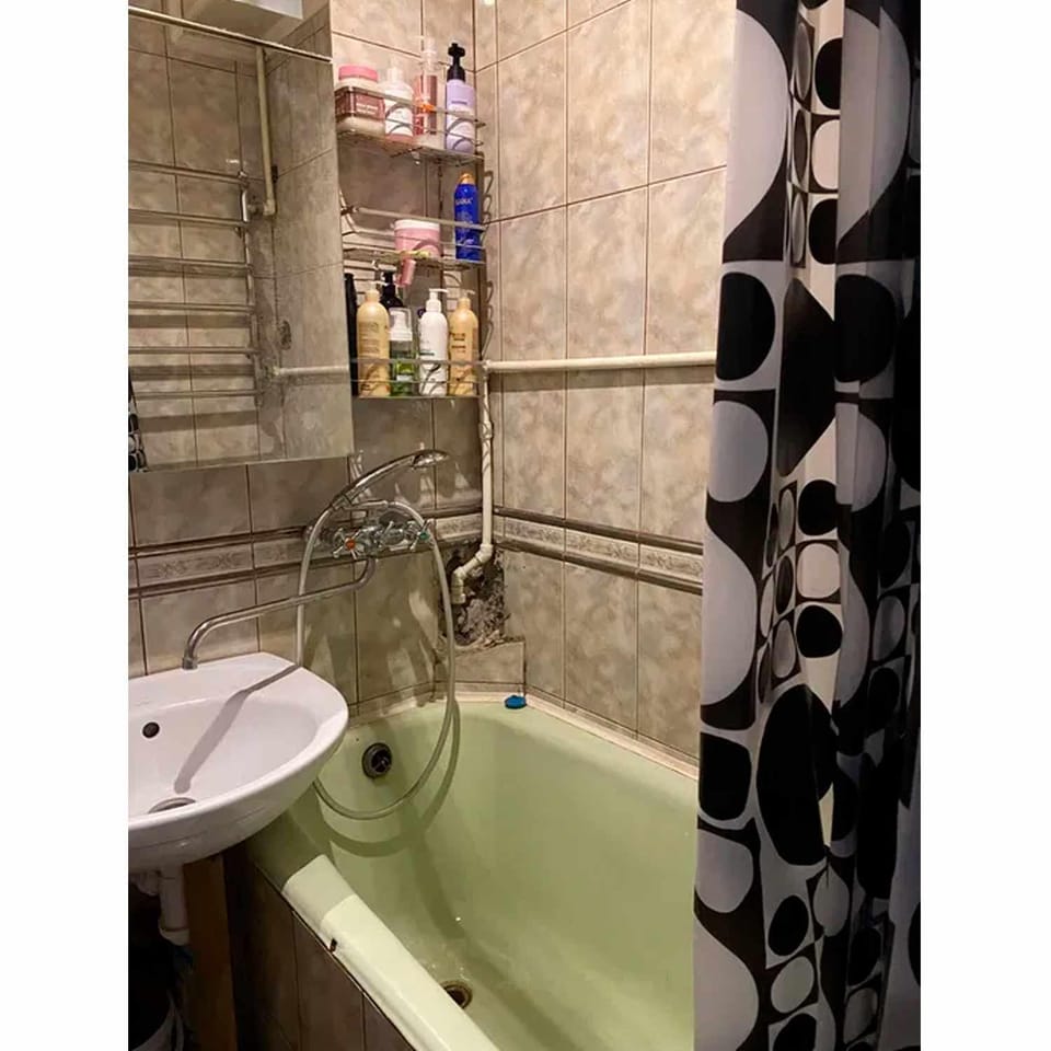 Окрема кімната в квартирі біля станції метро без підселення Vacation rental in Kiev City - Kyiv