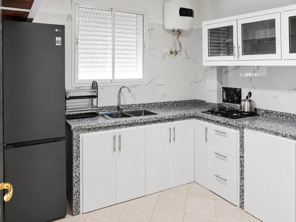 Sunny Cozy Apt - WIFI, Parking, Beach 15 min Apartment in Agadir