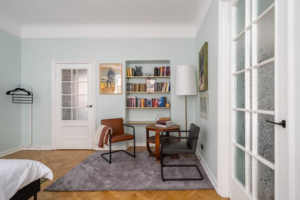 Seating area, Bedroom