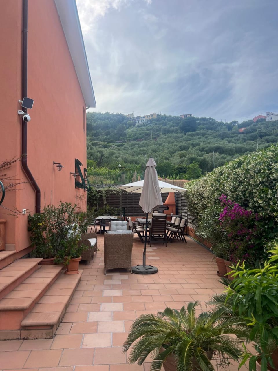 Patio, BBQ facilities
