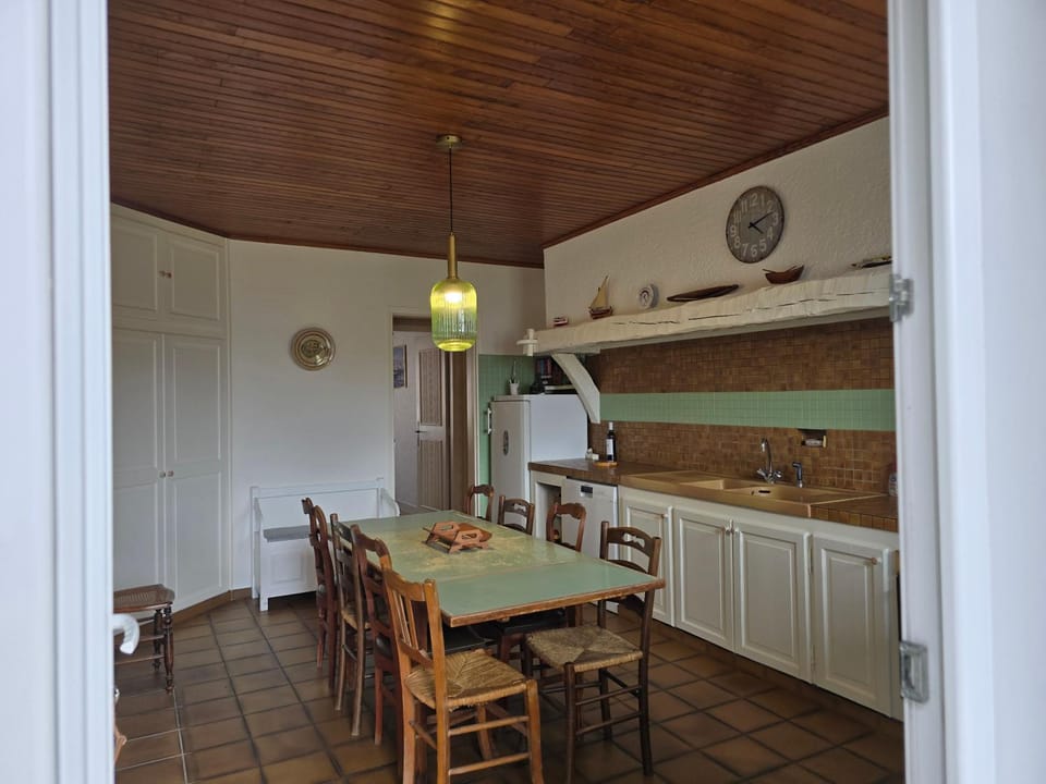 Chez papi Rob Maison landaise avec terrain de pétanque à deux pas du centre House in Andernos-les-Bains