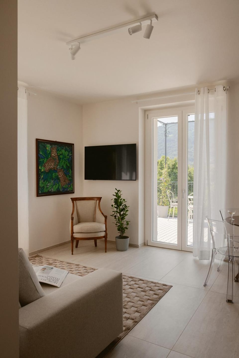 TV and multimedia, Living room, Seating area