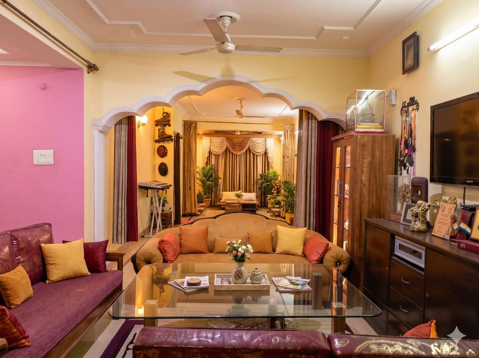 Communal lounge/ TV room