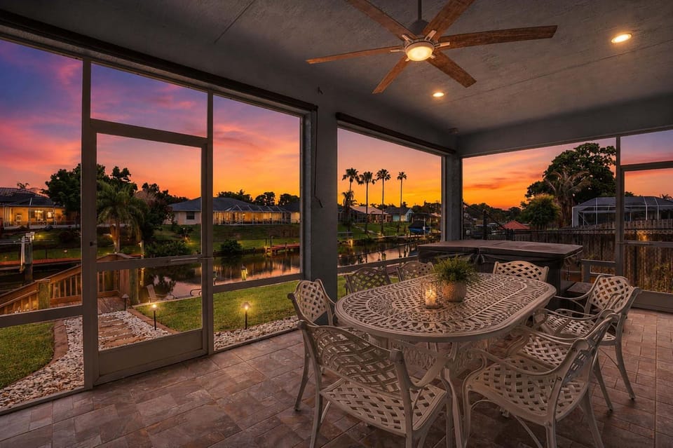 Waterfront Home - Dock Boat Lift & Close to Beach House in Port Saint Lucie
