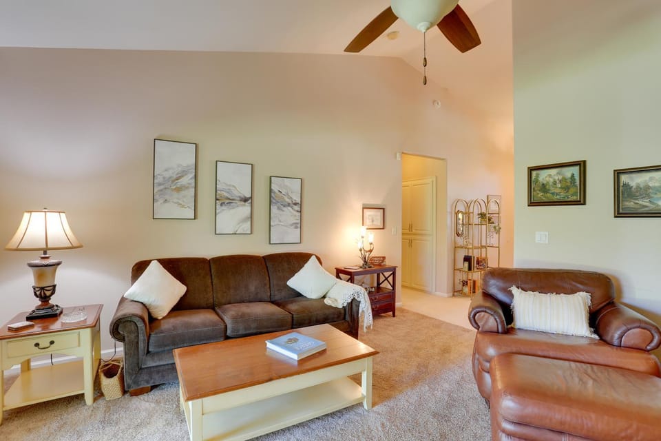 5 Mi to Sundial Bridge & River! Pet-Friendly Haven House in Redding