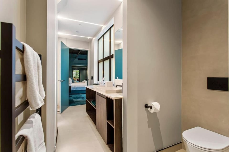The Grand Heritage Suite 4 Bed Entire Floor Apartment in Auckland