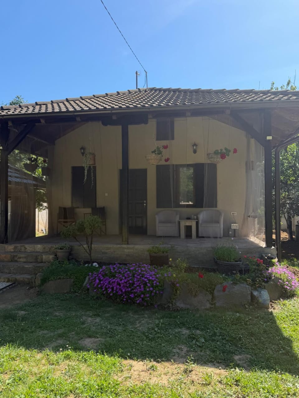 Tri topole Brioni House in Serbia