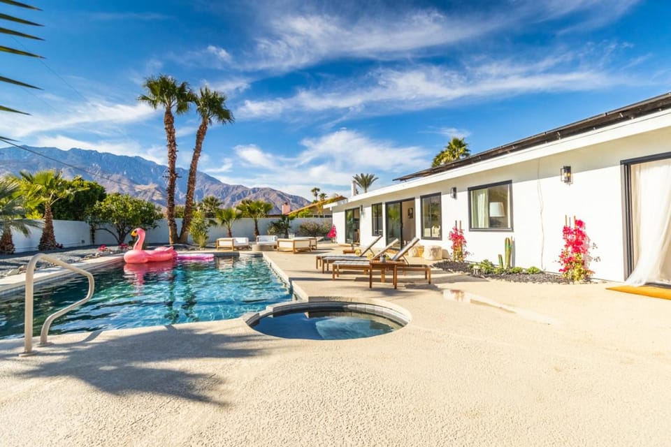 Beautiful villa with private pool Villa in Palm Springs
